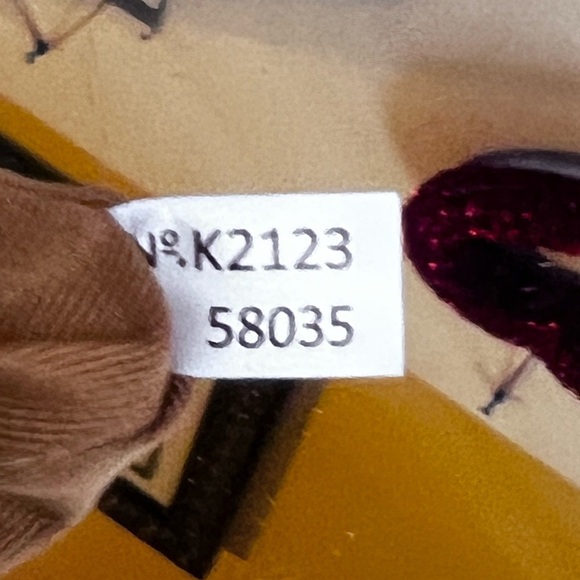 Coach signature. Beige and  white leather zip round wristlet - Picture 10 of 11